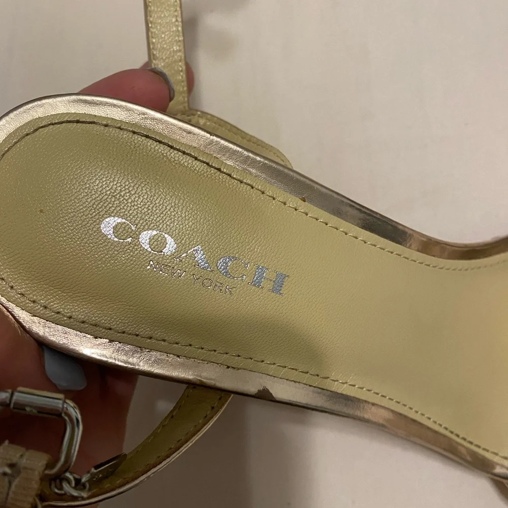 Heels - Picture 3 of 3